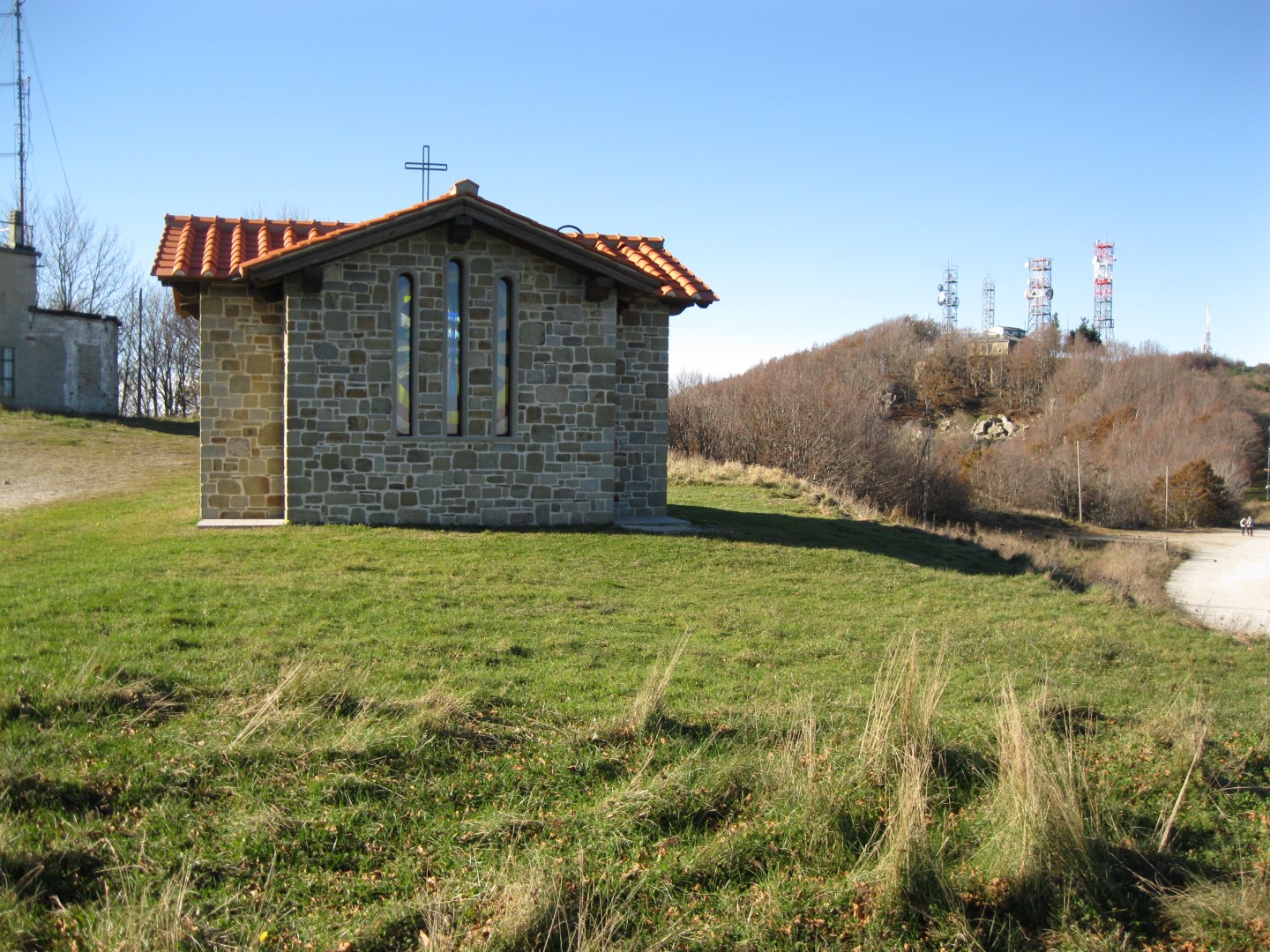 Piccola cappella sul Monte Secchieta-Monte Secchieta Pratomagno